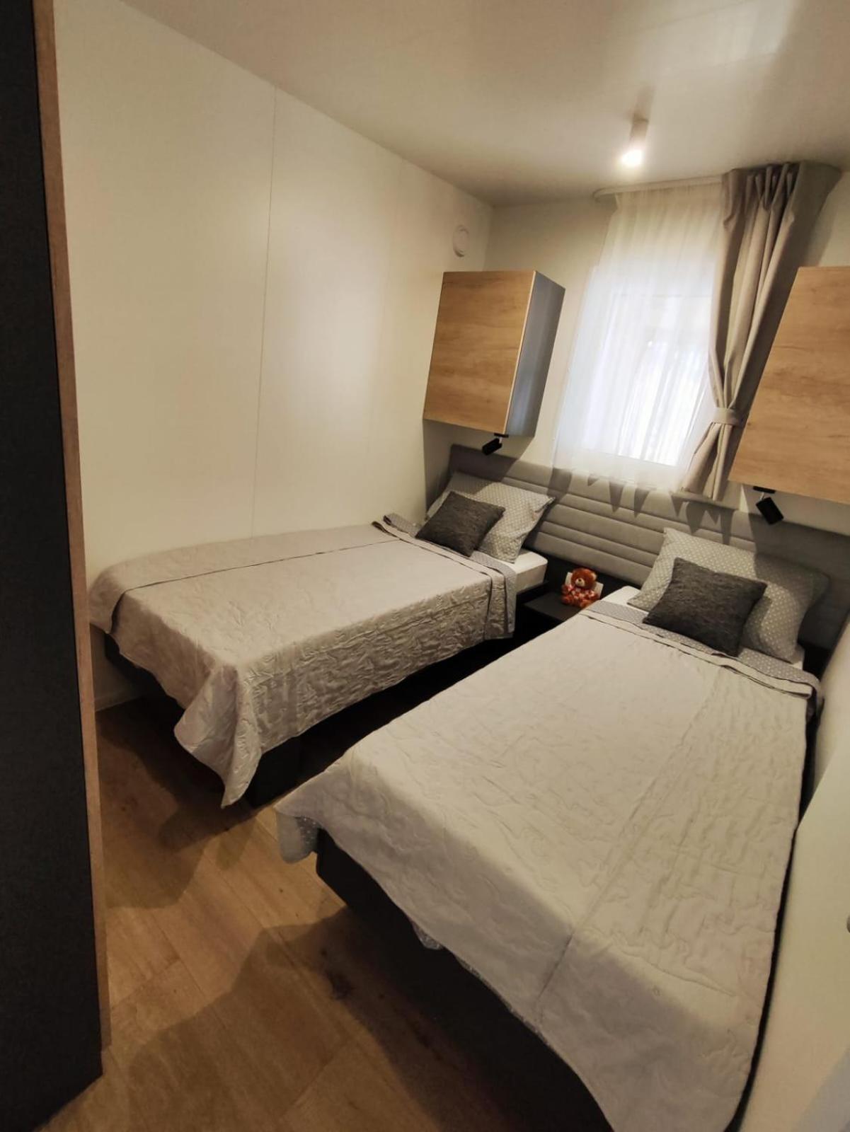 Mobile Home Kala Biograd Na Moru Exteriér fotografie